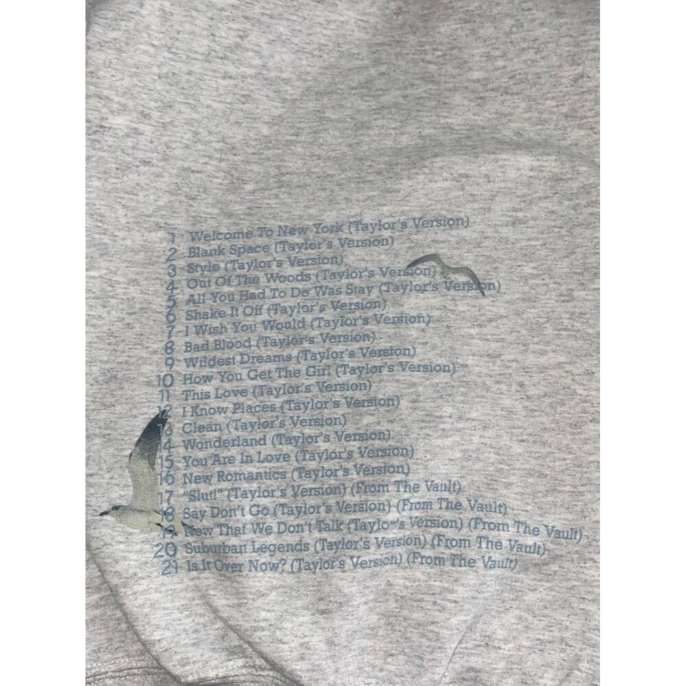 TAYLOR SWIFT 1989 Taylor’s Version Authentic Sweatshirt - Picture 4 of 5